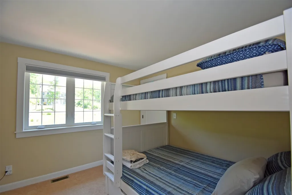 66 Breezy Way Barrington NH 03825