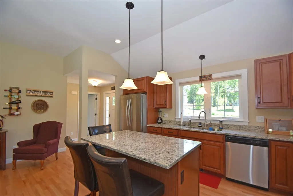 66 Breezy Way Barrington NH 03825