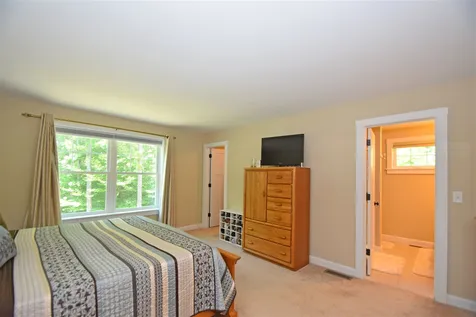 66 Breezy Way Barrington NH 03825