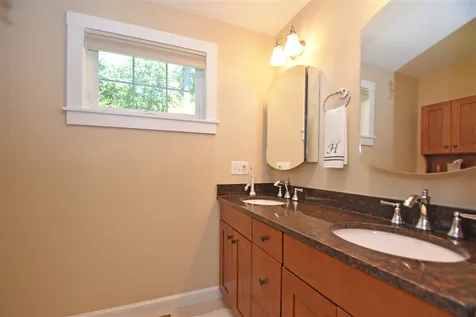 66 Breezy Way Barrington NH 03825