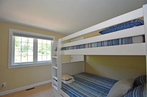66 Breezy Way Barrington NH 03825
