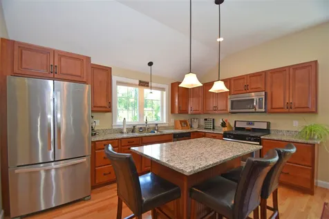 66 Breezy Way Barrington NH 03825