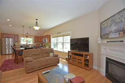 66 Breezy Way Barrington NH 03825