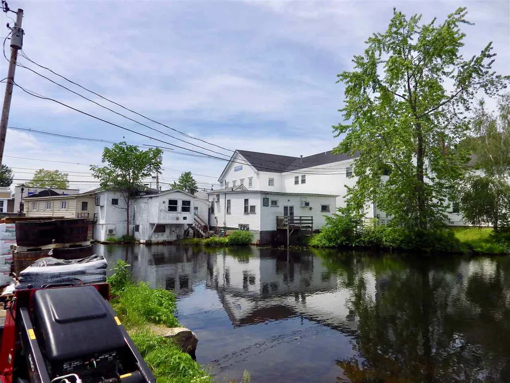 15 North Main Street Wolfeboro NH 03894