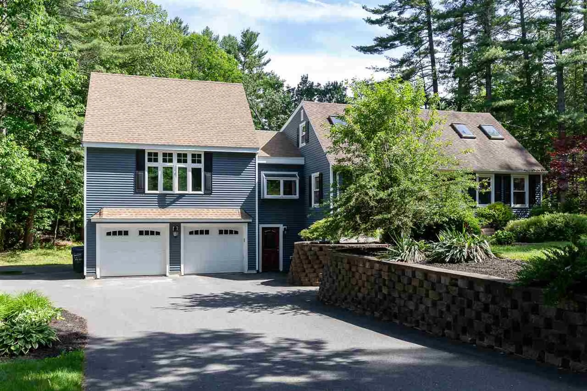 2 Jolly Lane Londonderry NH 03053