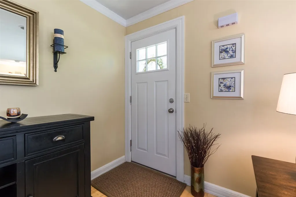 27 Fields Road Portsmouth NH 03801