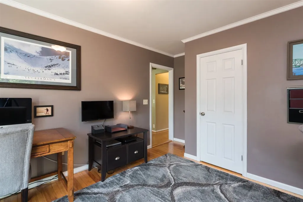 27 Fields Road Portsmouth NH 03801