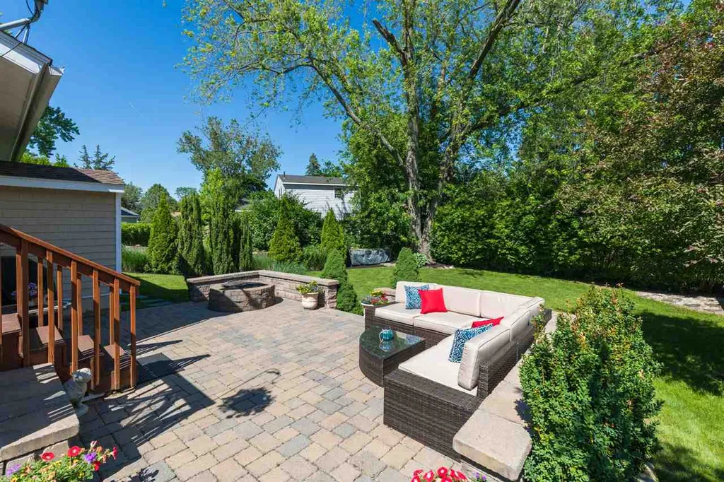 27 Fields Road Portsmouth NH 03801