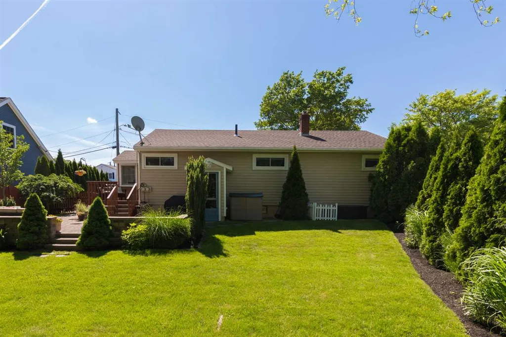 27 Fields Road Portsmouth NH 03801