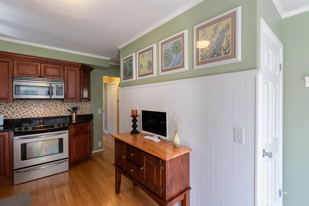 27 Fields Road Portsmouth NH 03801