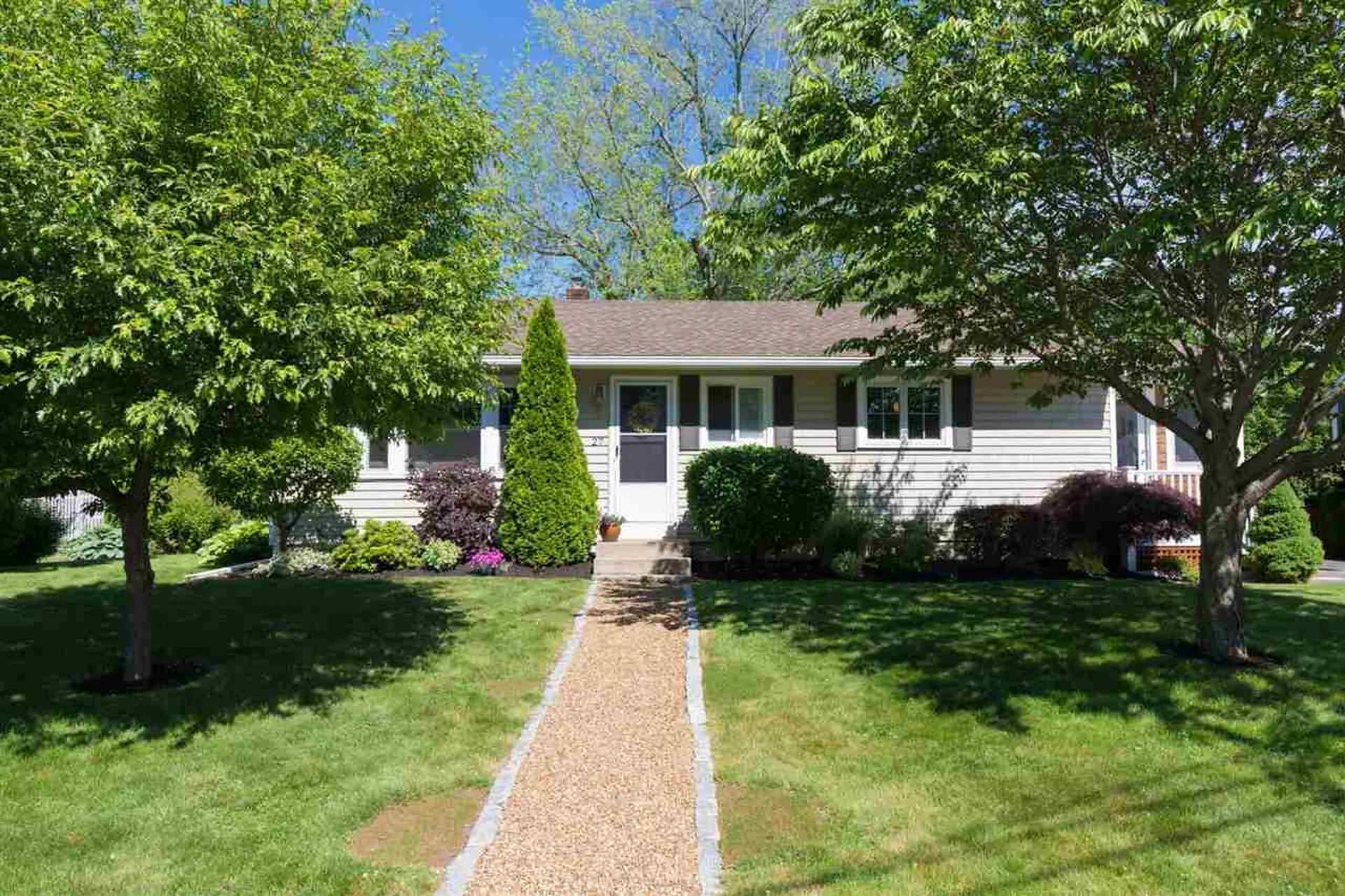 27 Fields Road Portsmouth NH 03801