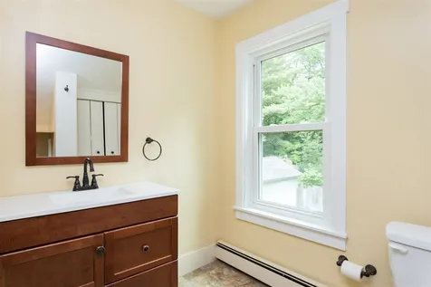 41 Linden Street Rochester NH 03867