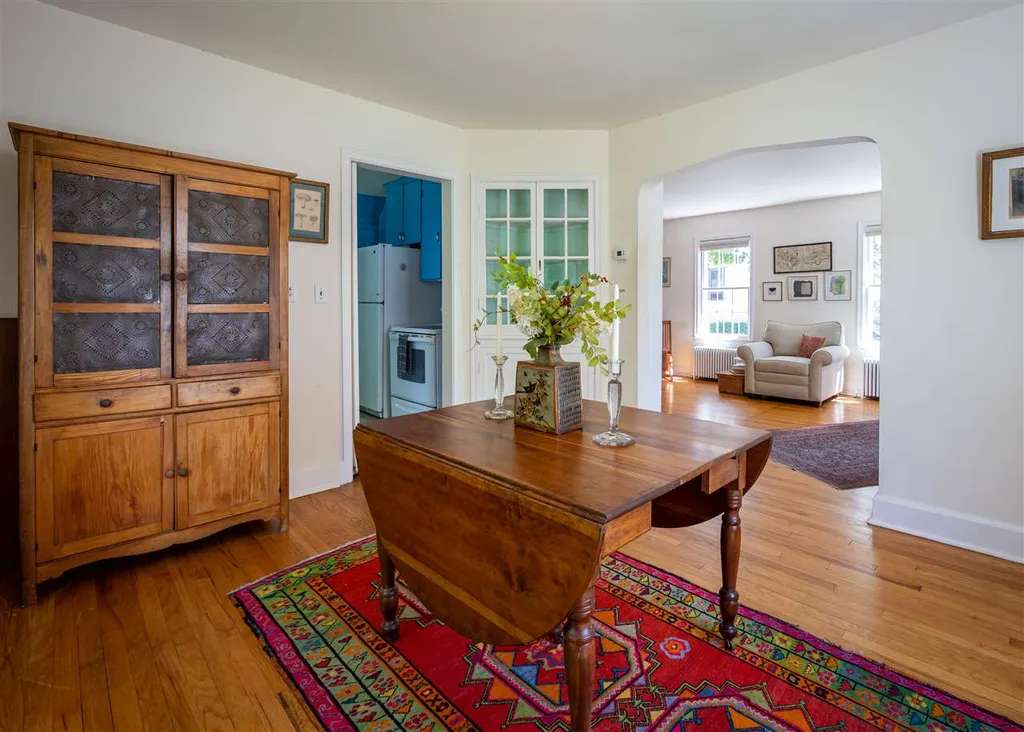 129 Robinson Parkway Burlington VT 05401