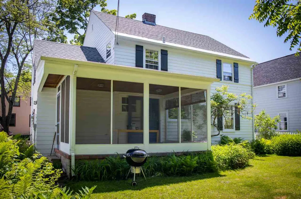 129 Robinson Parkway Burlington VT 05401