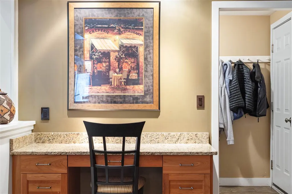 2 Highlander Drive North Hampton NH 03862