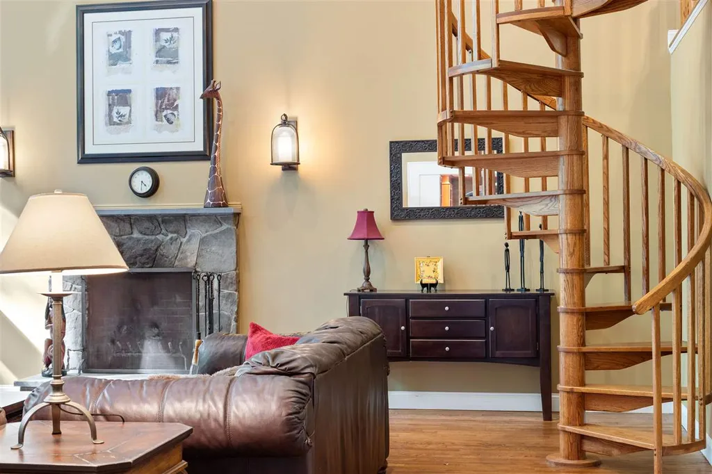 2 Highlander Drive North Hampton NH 03862