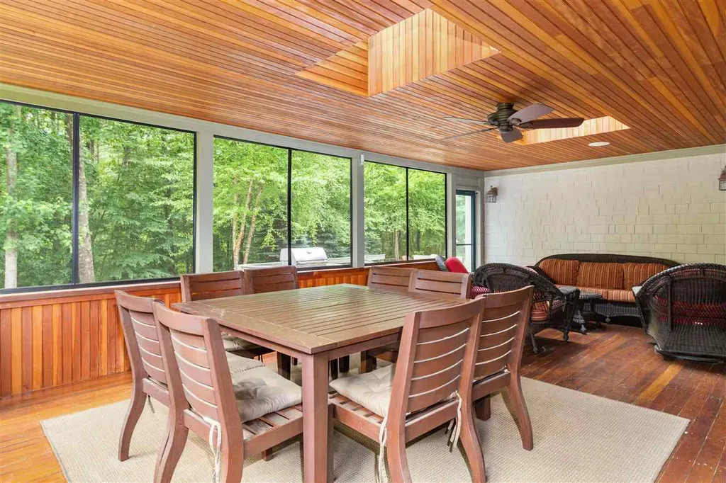 2 Highlander Drive North Hampton NH 03862