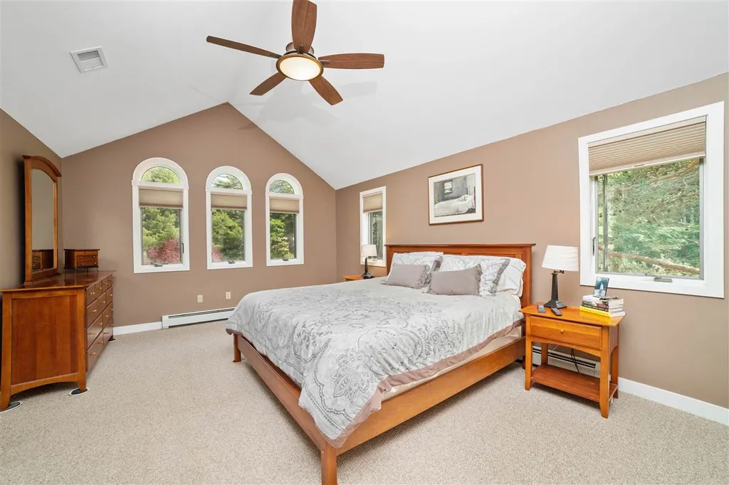 2 Highlander Drive North Hampton NH 03862