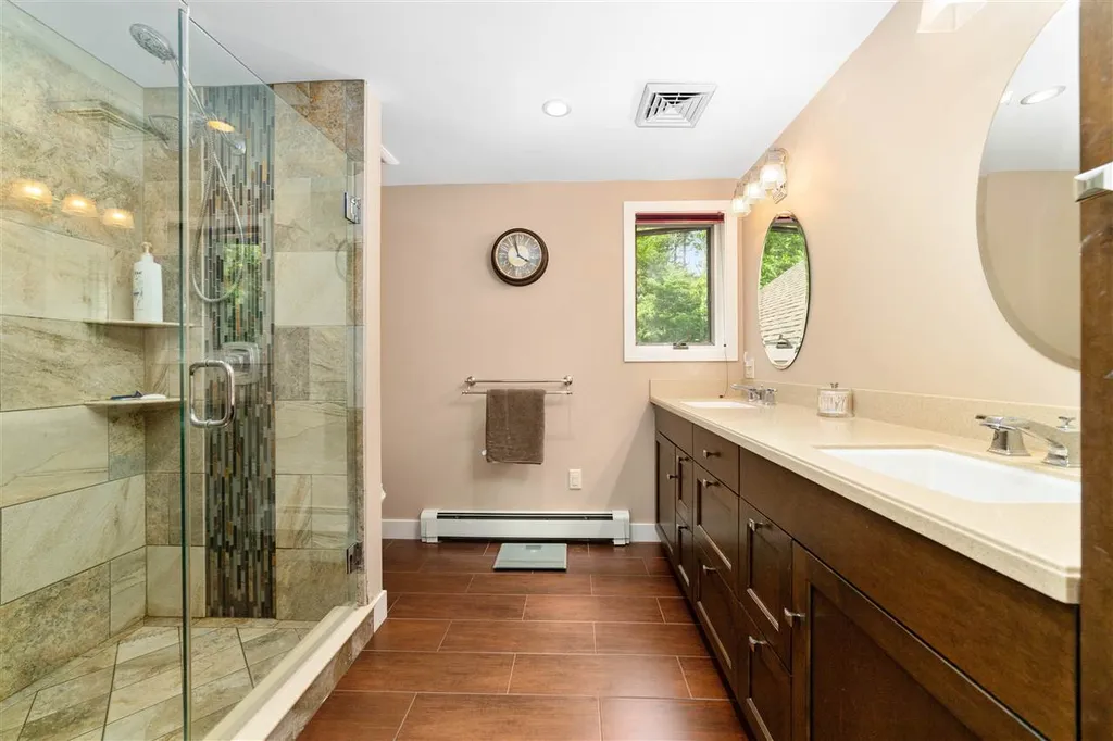 2 Highlander Drive North Hampton NH 03862