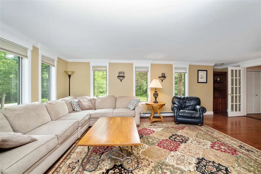 2 Highlander Drive North Hampton NH 03862