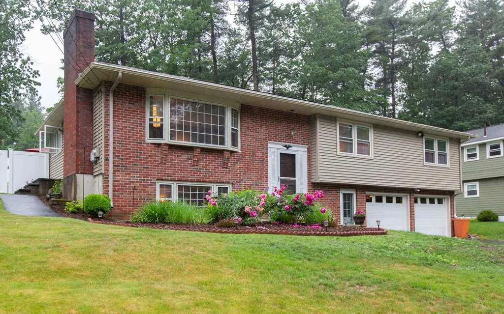 26 Biscayne Parkway Nashua NH 03064