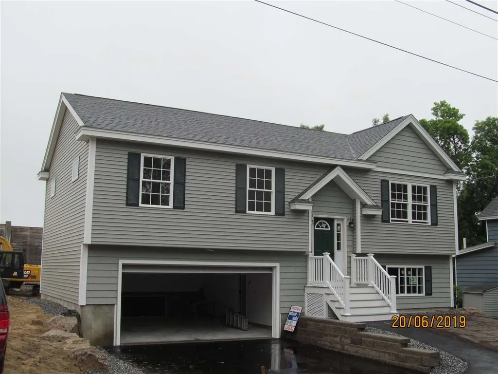 157 Maplehurst Avenue Manchester NH 03104