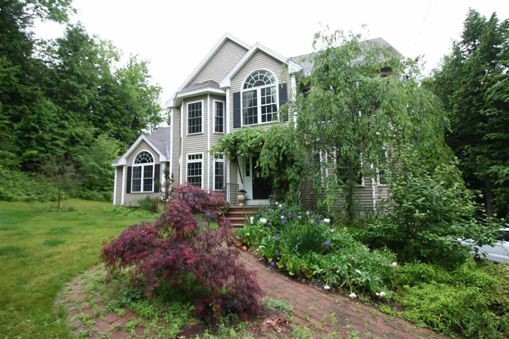 175 Oak Hill Road Barrington NH 03825