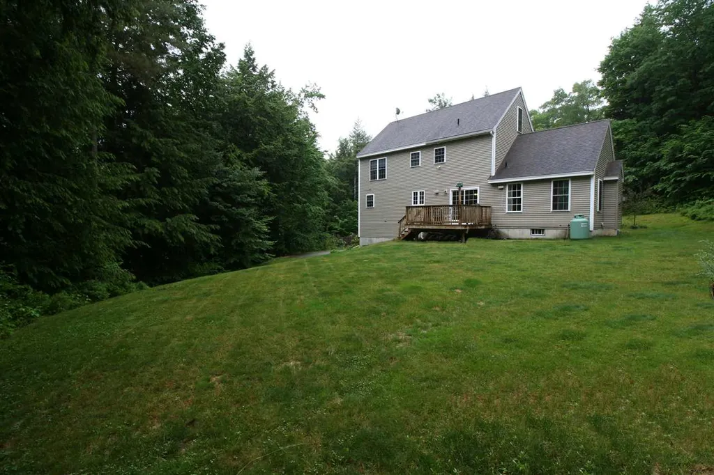 175 Oak Hill Road Barrington NH 03825