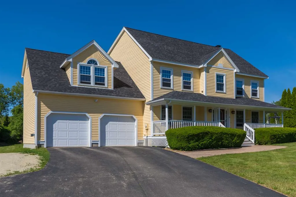 19 Baldwin Way Dover NH 03820