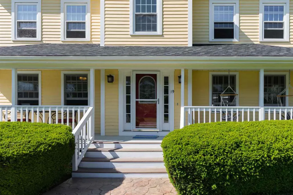19 Baldwin Way Dover NH 03820
