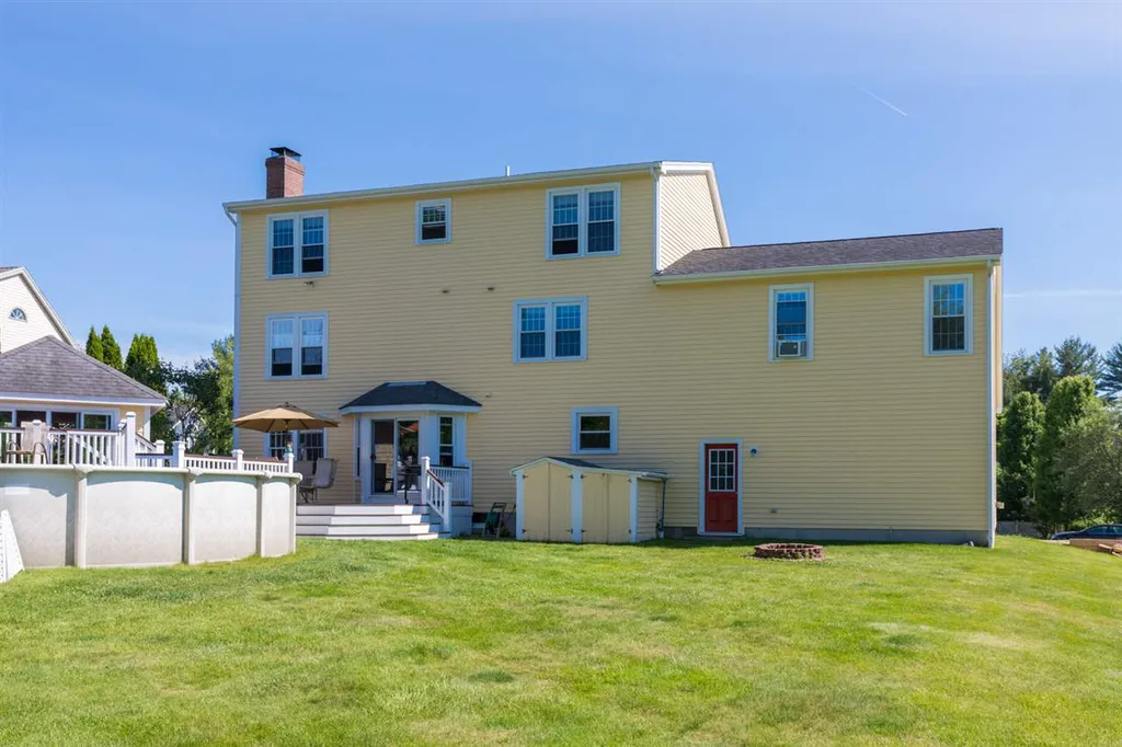 19 Baldwin Way Dover NH 03820