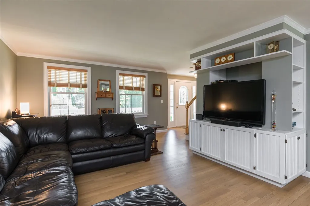 19 Baldwin Way Dover NH 03820