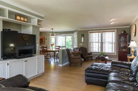 19 Baldwin Way Dover NH 03820