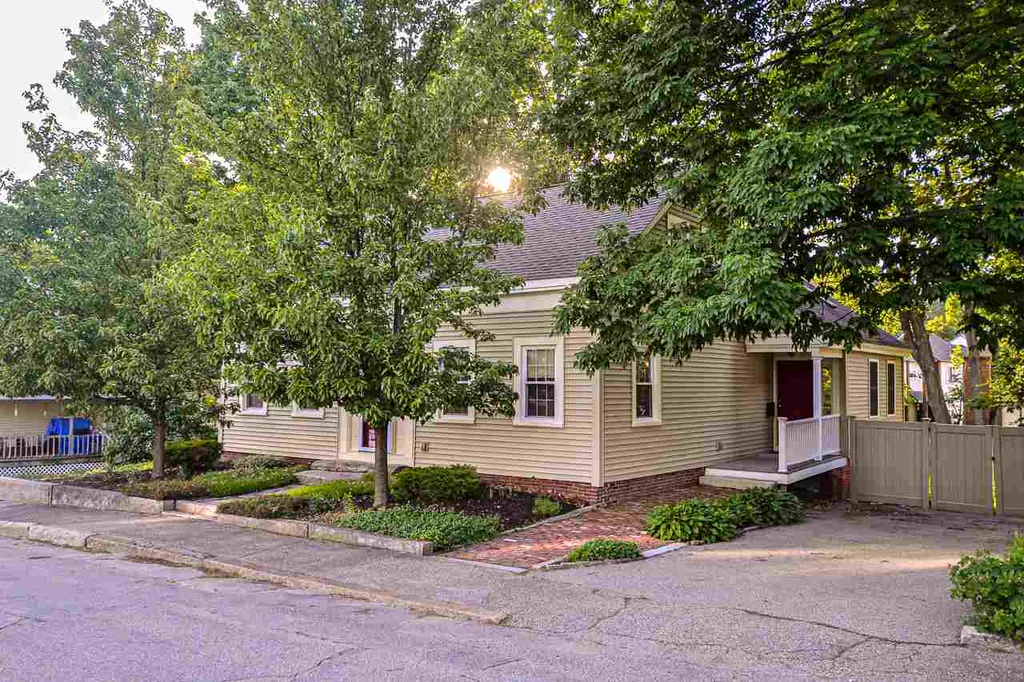 21 Pleasant Street Somersworth NH 03878