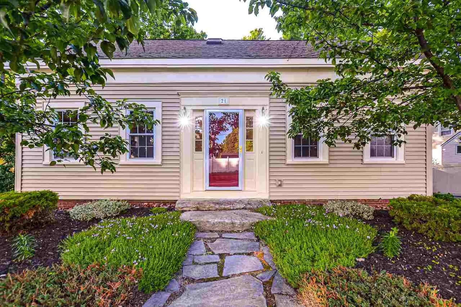 21 Pleasant Street Somersworth NH 03878