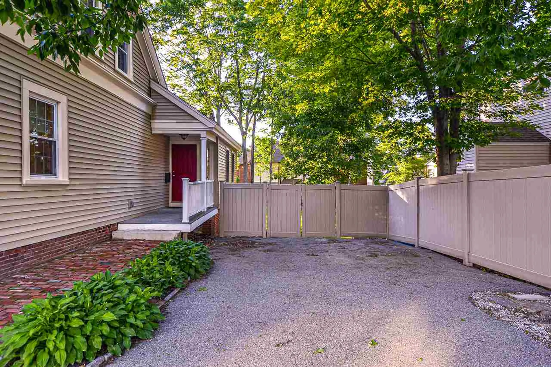 21 Pleasant Street Somersworth NH 03878