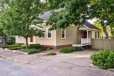 21 Pleasant Street Somersworth NH 03878