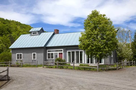 25 Coutu Court Tunbridge VT 05077