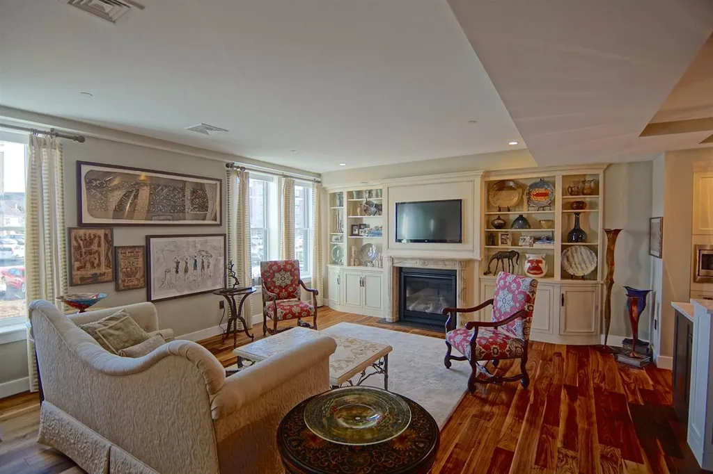 233 Vaughan Street Portsmouth NH 03801