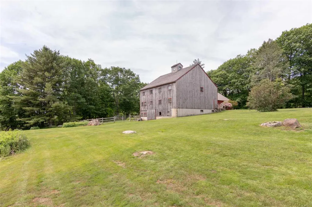 73 Schoolhouse Hill Road Gilford NH 03249