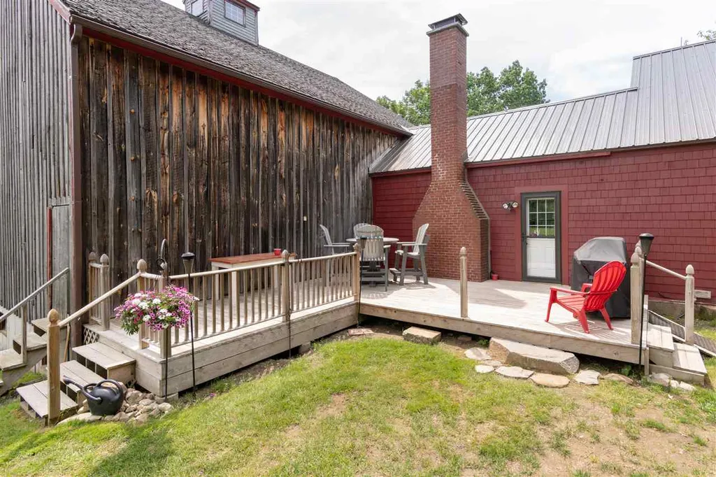 73 Schoolhouse Hill Road Gilford NH 03249