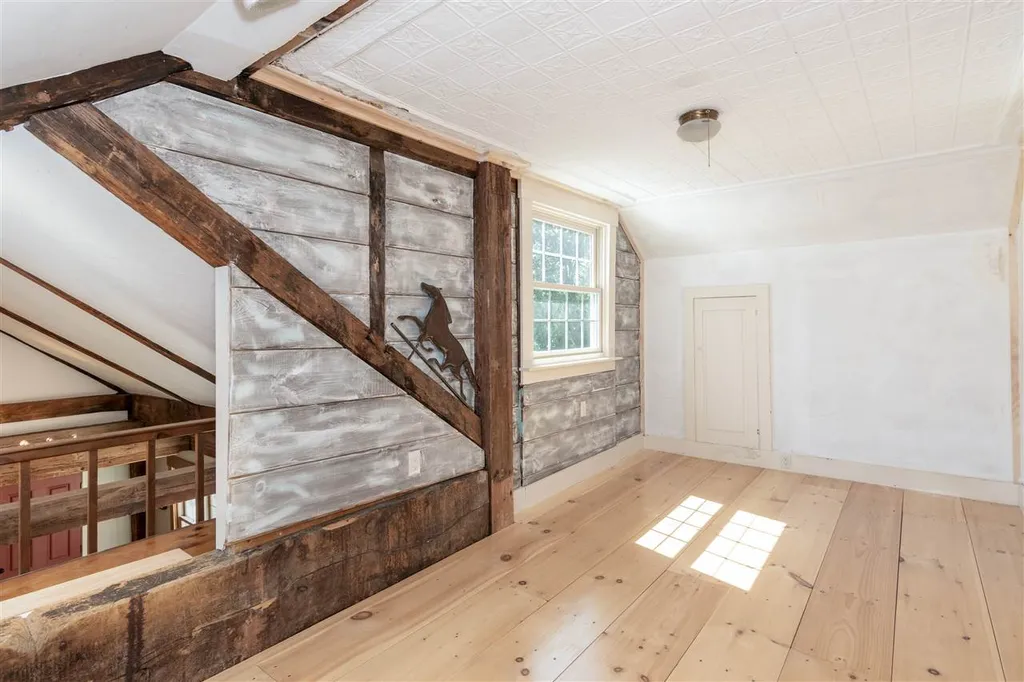 73 Schoolhouse Hill Road Gilford NH 03249