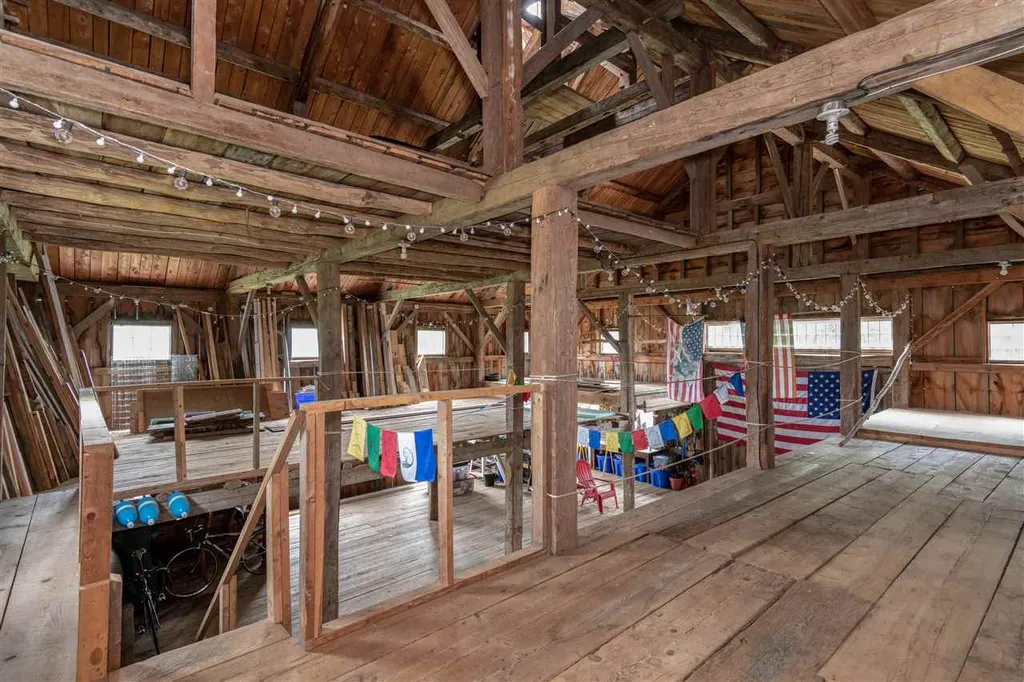 73 Schoolhouse Hill Road Gilford NH 03249