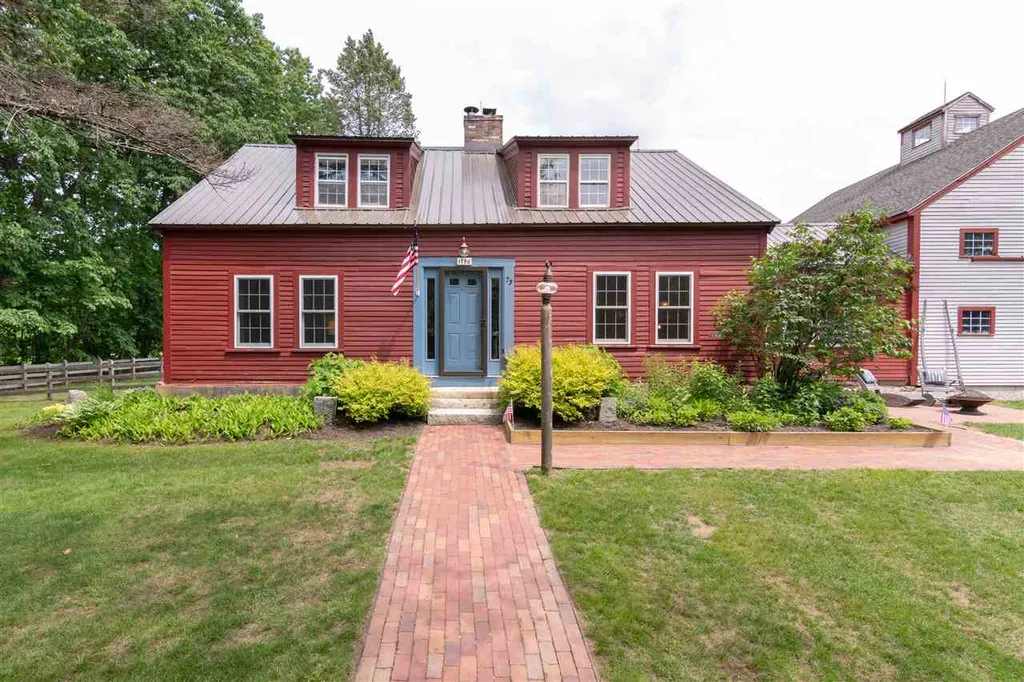 73 Schoolhouse Hill Road Gilford NH 03249