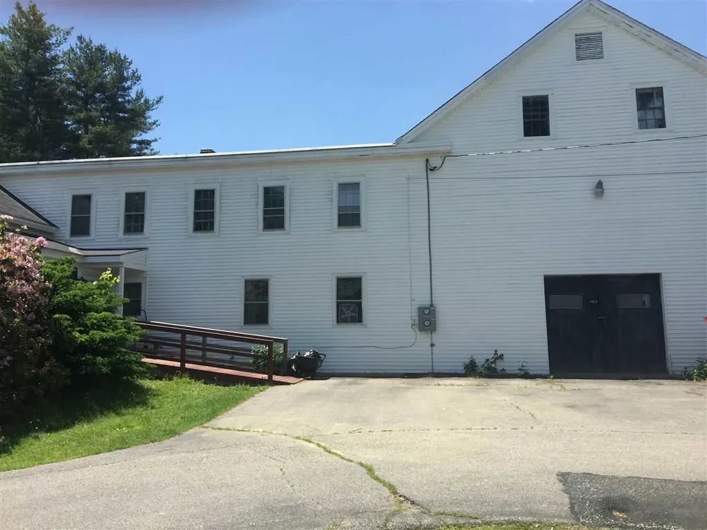 303 Washington Street Barrington NH 03825