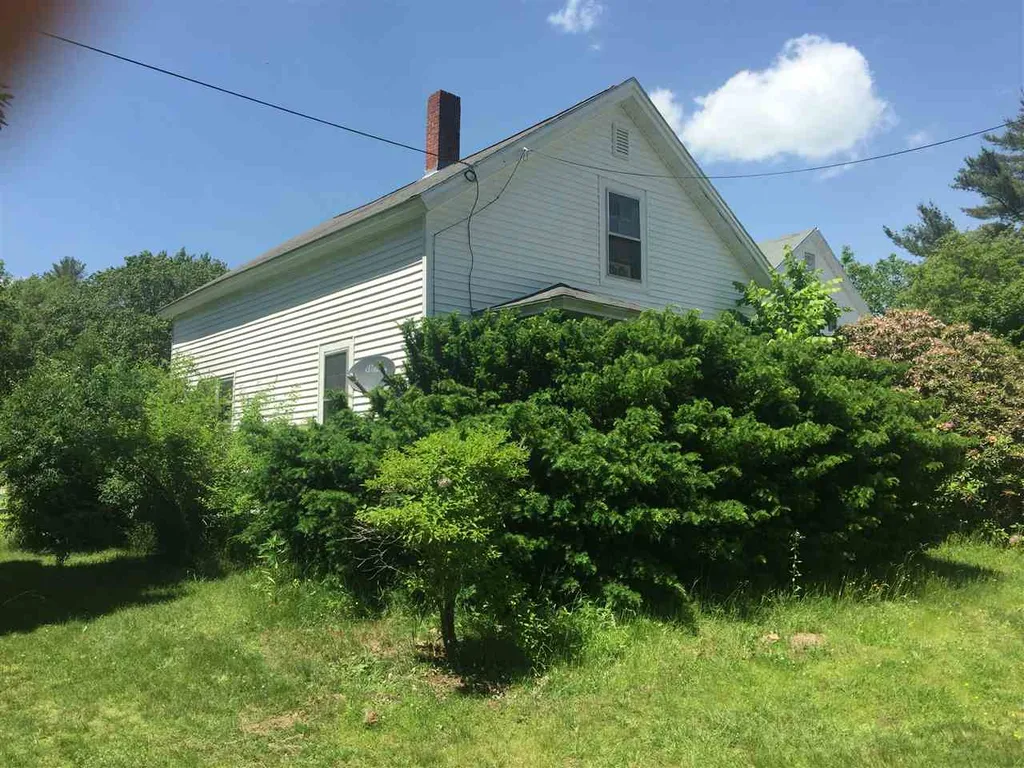 303 Washington Street Barrington NH 03825