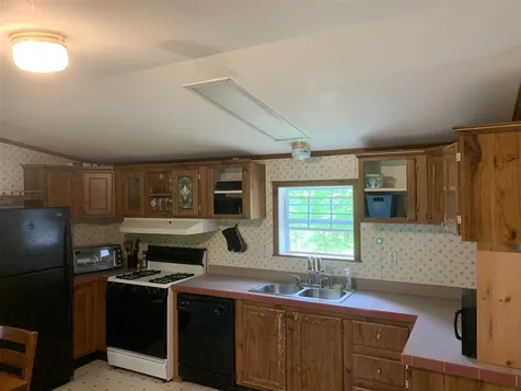 19 Ridgewood Place Plymouth NH 03264