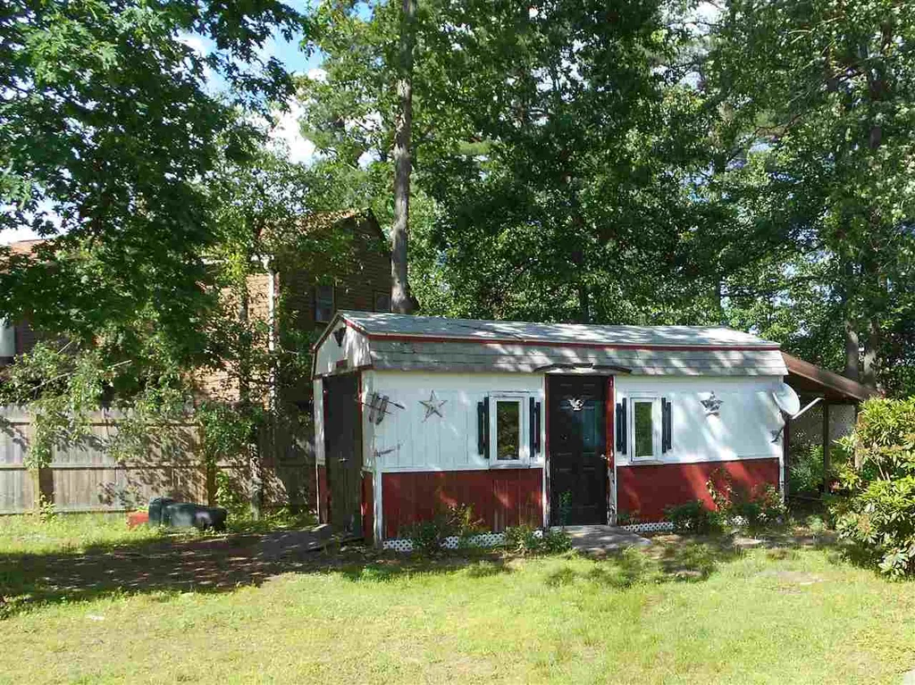 8 Nottingwood Lane Merrimack NH 03054