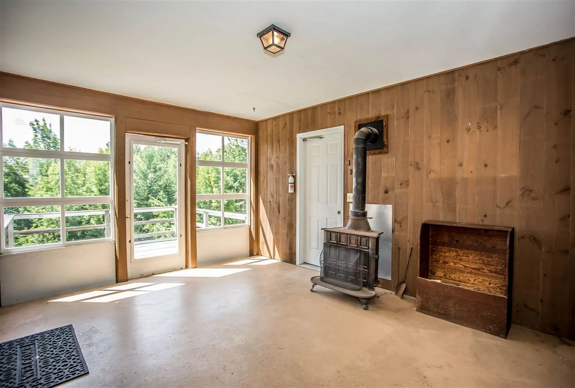 84 Old County Road Dublin NH 03444