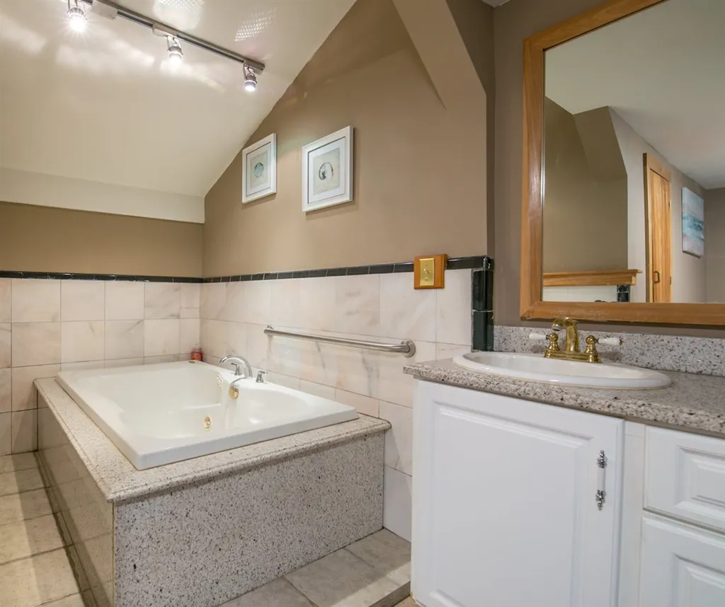 336 West Milton Road Milton VT 05468